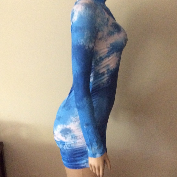 Fitted romper. - Picture 4 of 6